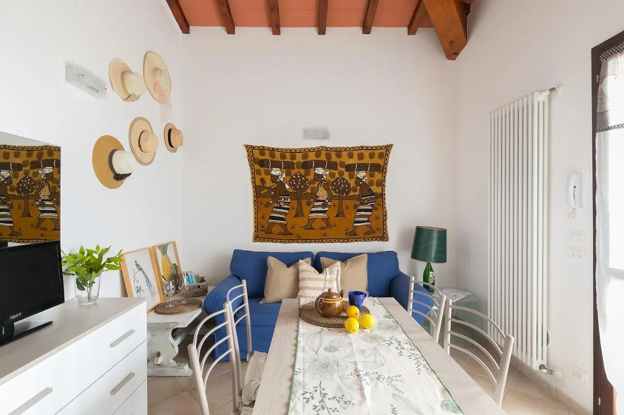 Holiday home Noi 2 Vacanze - Il Nido Di Gina Contignano Italy